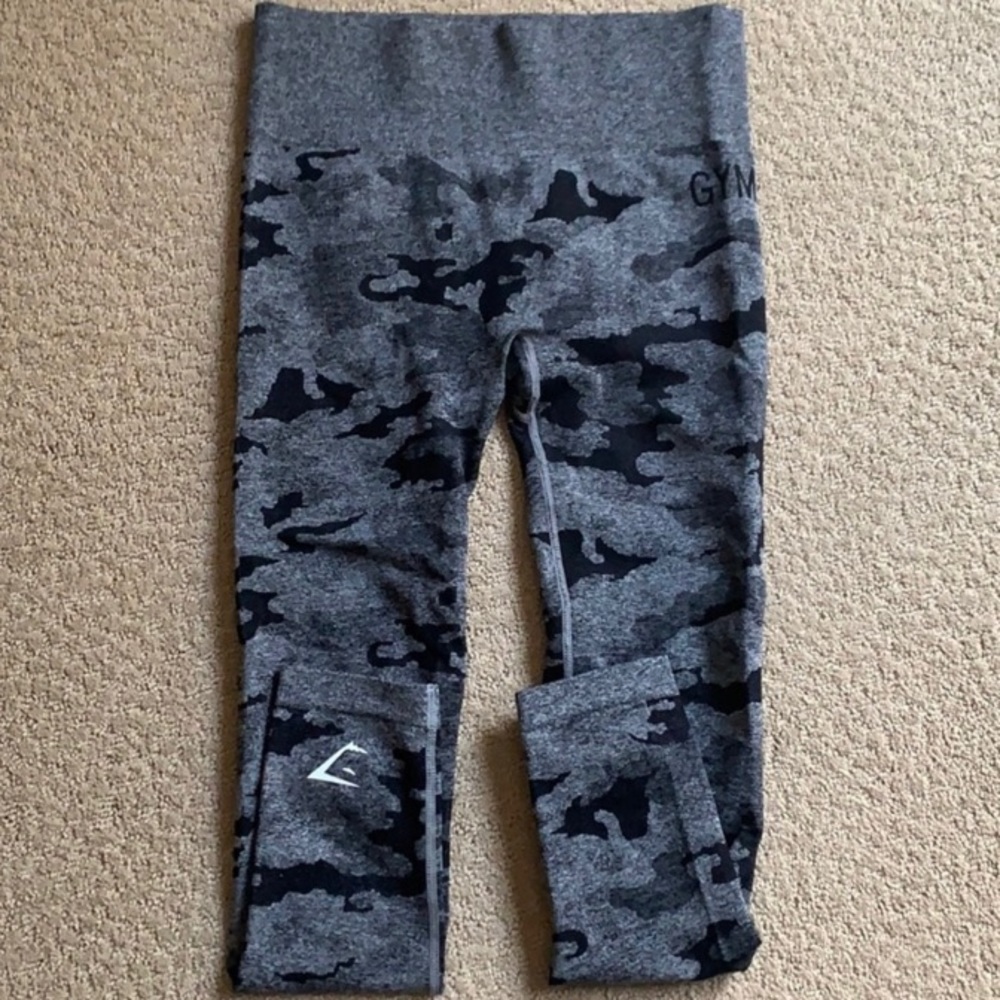 SIZE M GYMSHARK camo leggings